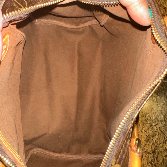 Authentic Luis Vuitton Doctors Bag - Picture 4 of 7